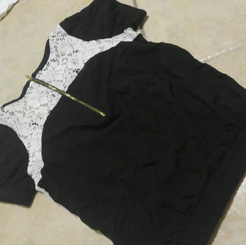 Lace top - Picture 3 of 3